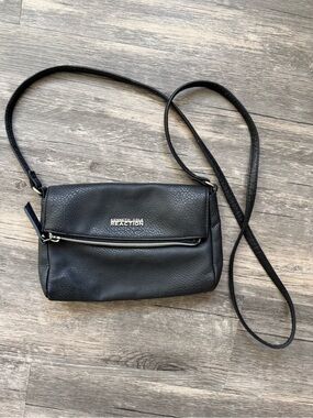 Kenneth Cole Reaction Black Pebbled Leather Crossbody